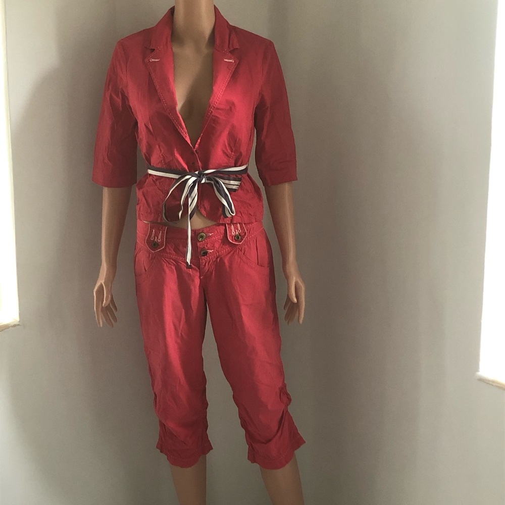 Guess watermelon 🍉 red capri set!